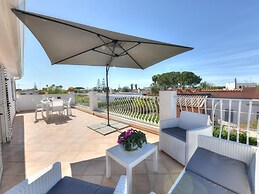 Nice Apartment With Pool