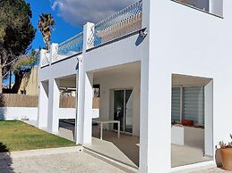 Nice Apartment With Pool