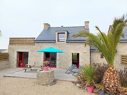 Semi-detached House Near the Sea, Cleder