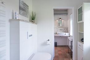 Stylische Ferienwohnung in Laendlicher Idylle
