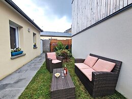 Single-storey House With Outdoor Space