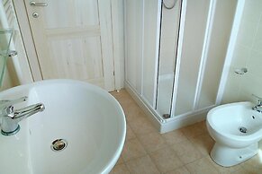 Apartment in Vada With Garden Furniture