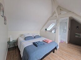 Premium Comfort Holiday Home Near the Beach