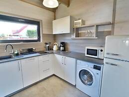 Holiday Houses Close to the Sea, Sianozety