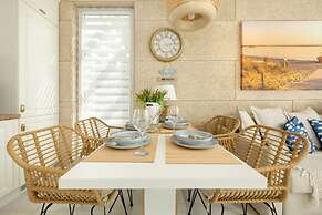 House With a Huge Terrace and a Whirlpool Bathtub