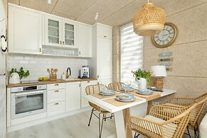 House With a Huge Terrace and a Whirlpool Bathtub