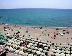 Directly on the Beach: Residence Stella Maris in Pietra Ligure