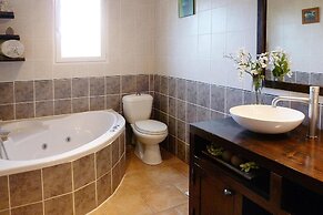 Cosy Holiday Home With Private and Heated Pool, Roaix-formerly TUI Fer