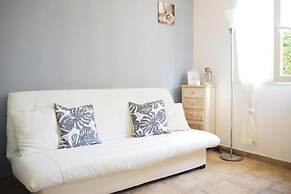 Cosy Holiday Home With Private and Heated Pool, Roaix-formerly TUI Fer