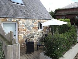 Natural Stone Cottage With Garden and sea View