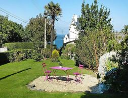 Natural Stone Cottage With Garden and sea View