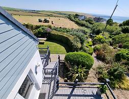 Natural Stone Cottage With Garden and sea View