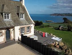 Natural Stone Cottage With Garden and sea View
