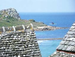 Natural Stone Cottage With Garden and sea View