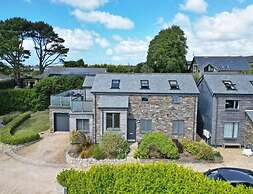 Natural Stone Cottage With Garden and sea View