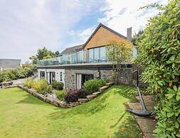 Natural Stone Cottage With Garden and sea View
