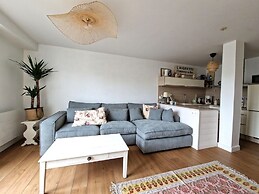 Holiday Flat With Balcony Terrace Near the Beach