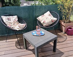 Holiday Flat With Balcony Terrace Near the Beach
