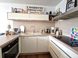 Holiday Flat With Balcony Terrace Near the Beach