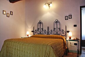 Fattoria Bio Pieve a Salti, Montalcino