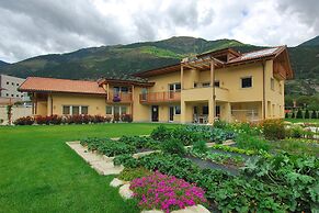 Apartment in Schlanders With Garden