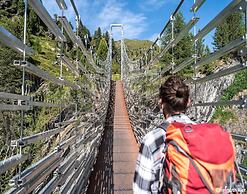 Residence Lahnhof, Laces