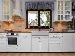 Luxurious Apartment, 4 Bedrooms, Pobierowo