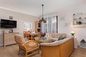 Luxurious Apartment, 4 Bedrooms, Pobierowo