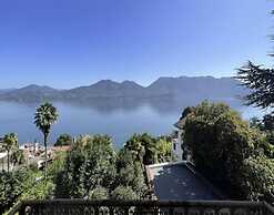 Residence Casa & Vela With Private Beach, Oggebbio
