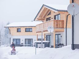 Chalet Arber in St.englmar With its own Hottube