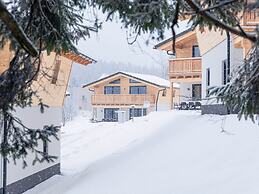 Chalet Arber in St.englmar With its own Hottube