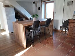 Holiday Home, Plounevez-lochrist