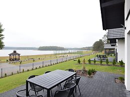 Modern Holiday Homes on the Lake in Kiedrowice