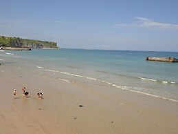 Apartment in Arromanches Near Sandy Beach