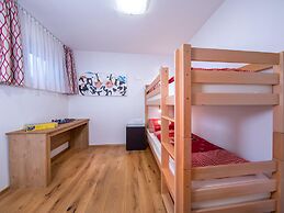 Apartment Near the Mountain Railway