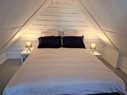 Comfortable Holiday Home on Large Garden Plot in Locquirec