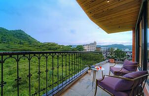 Artisav House