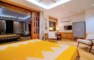 Artisav House