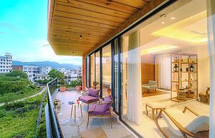 Artisav House