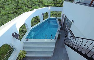 Artisav House