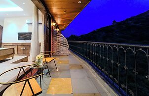 Artisav House