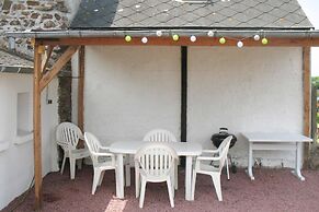 Terraced House With Garden and sea View, Paimpol