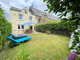 Charming Cottage Near Mont St. Michel Bay