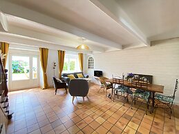 Charming Cottage Near Mont St. Michel Bay