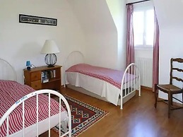 Holiday Home With Private Outdoor Pool, Gouesnac