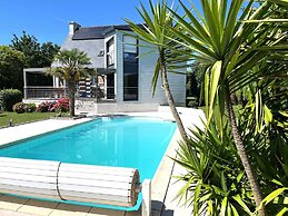 Holiday Home With Private Outdoor Pool, Gouesnac