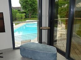 Holiday Home With Private Outdoor Pool, Gouesnac