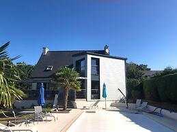 Holiday Home With Private Outdoor Pool, Gouesnac