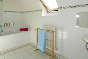 Holiday Home With Private Outdoor Pool, Gouesnac