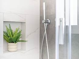 Sanders Cruise Limassol